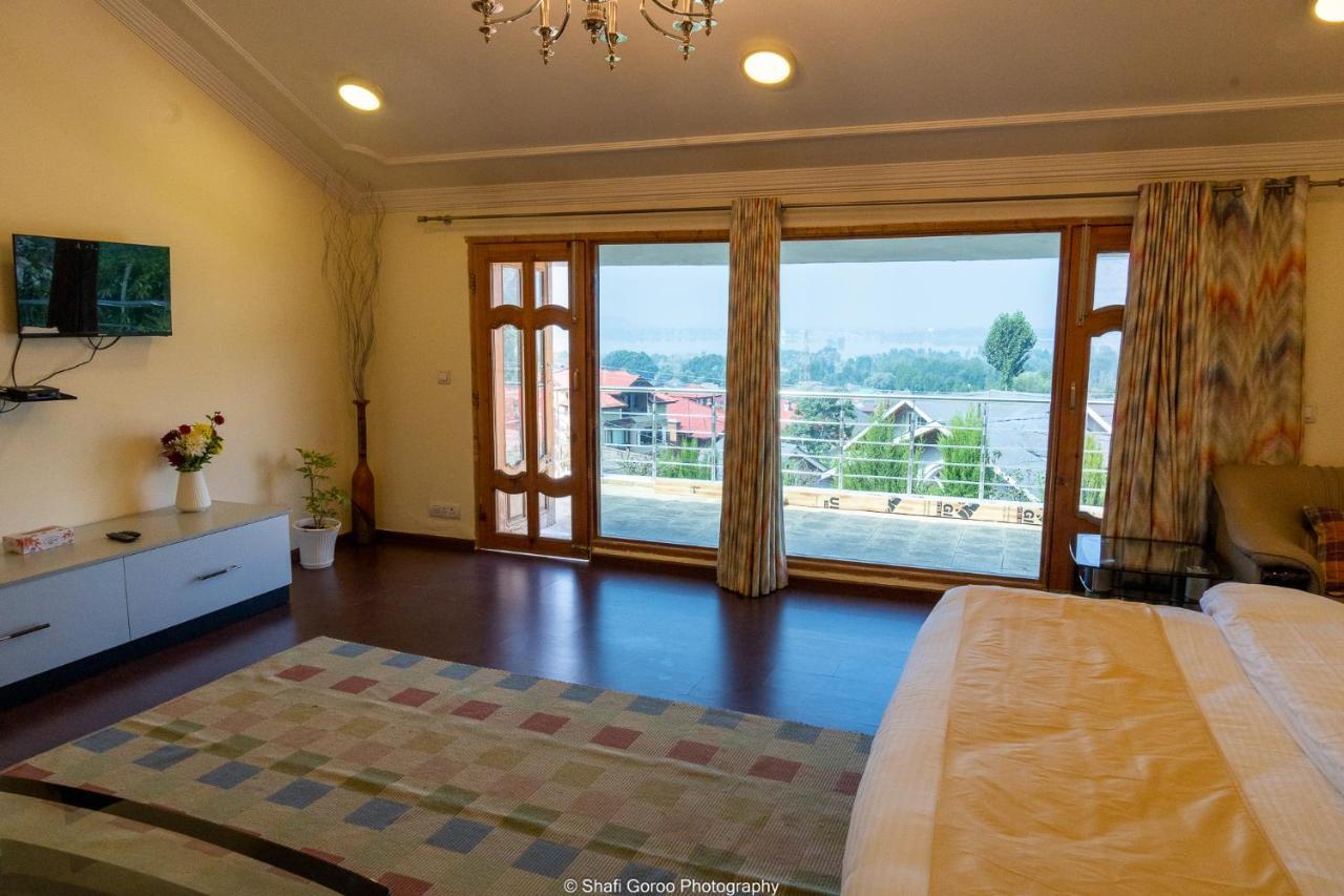 Hotel Orania à Srīnagar Extérieur photo
